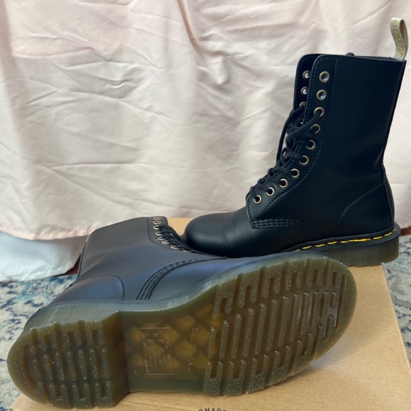 Dr.Martens women's size US 6 - Picture 2 of 3